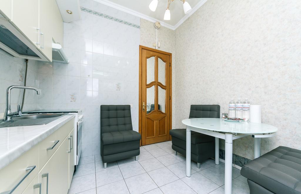 Apartment Arena City Киев Екстериор снимка