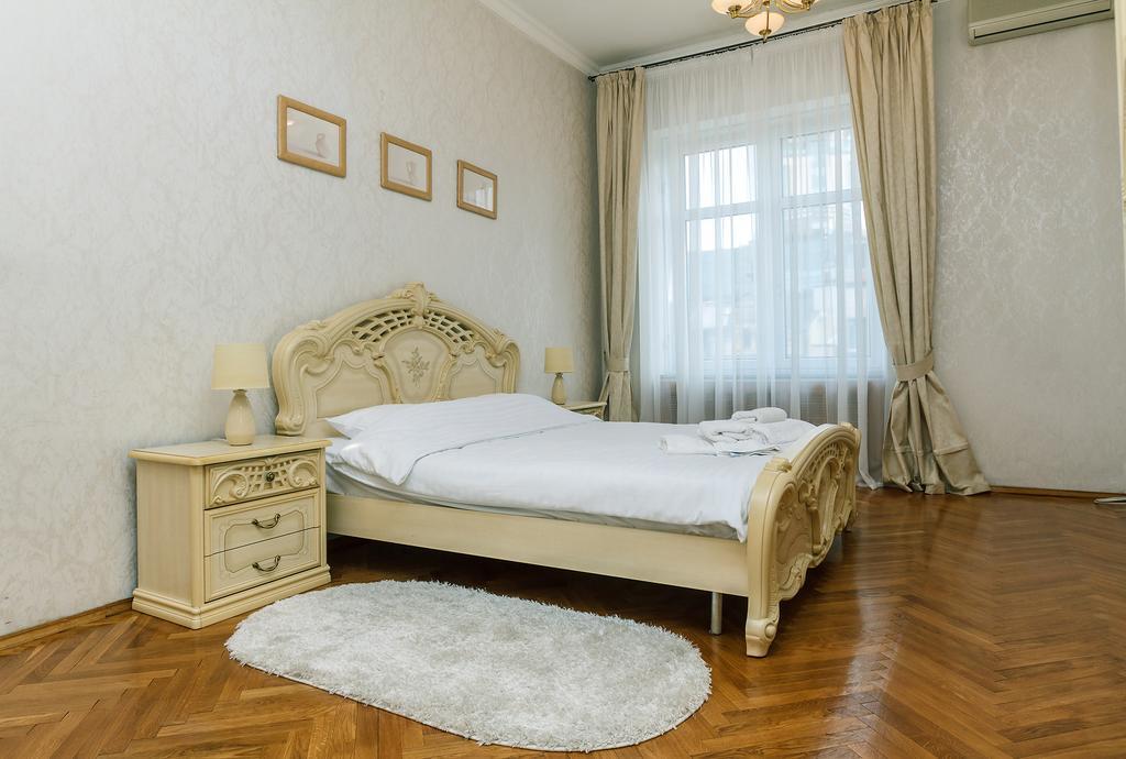 Apartment Arena City Киев Екстериор снимка