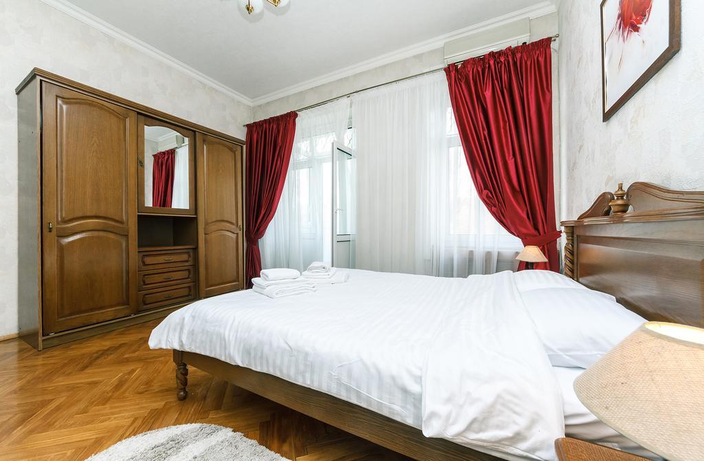 Apartment Arena City Киев Екстериор снимка