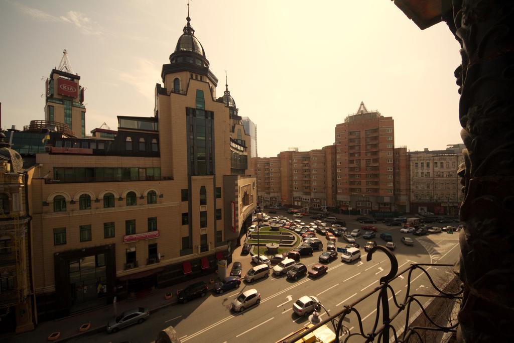 Apartment Arena City Киев Екстериор снимка